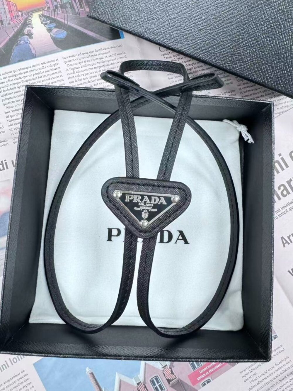 PRADA Black Saffiano Leather Bolo Tie💞🥰Gift Box Included (Unisex)